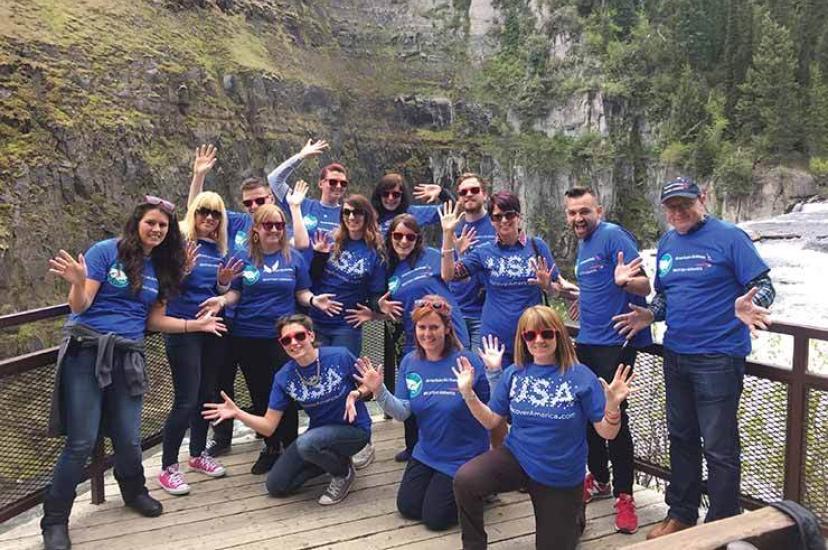Brand USA MegaFam Parks-&-Peaks-group-shot
