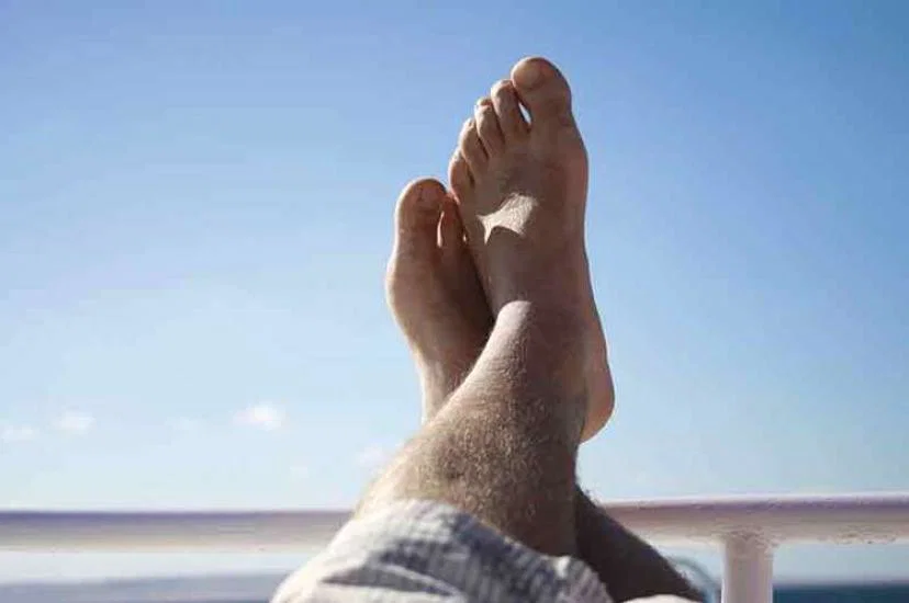 Cruise-worker-feet- cruise get ahead.jpg