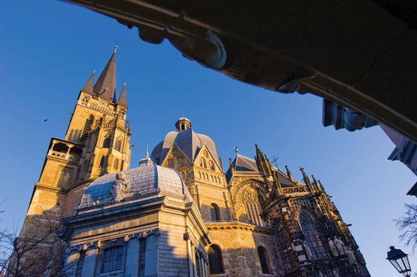 Aachener_Dom__Foto_Oliver_Franke_Tourismus_NRW_eV_RET.jpg