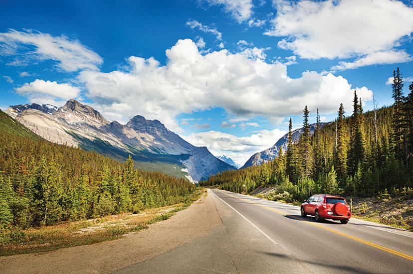 Road-trip,-Banff-National-Park,-Canada-iStock_000056192556_Full.jpg
