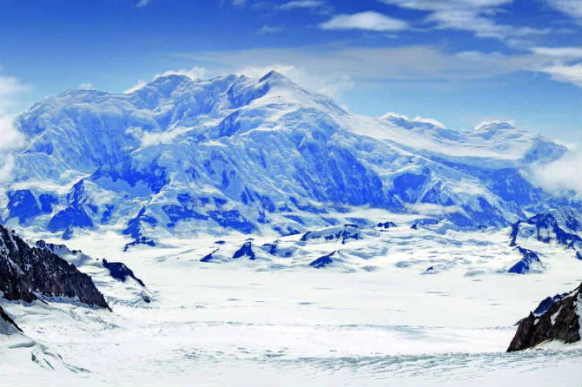 Kluane Flight Seeing ice fields Sifton Air St Elias Mountains glaciers-credit Yukon Govt.jpg