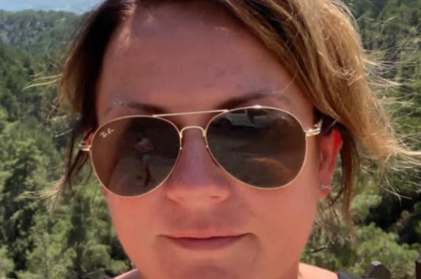 Helen Dooley, More Travel