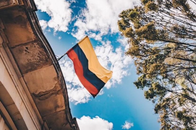 Colombia flag (Credit: Flavia Carpio / Unsplash) flavia-carpio-P3PFi8THbUs-unsplash.jpeg