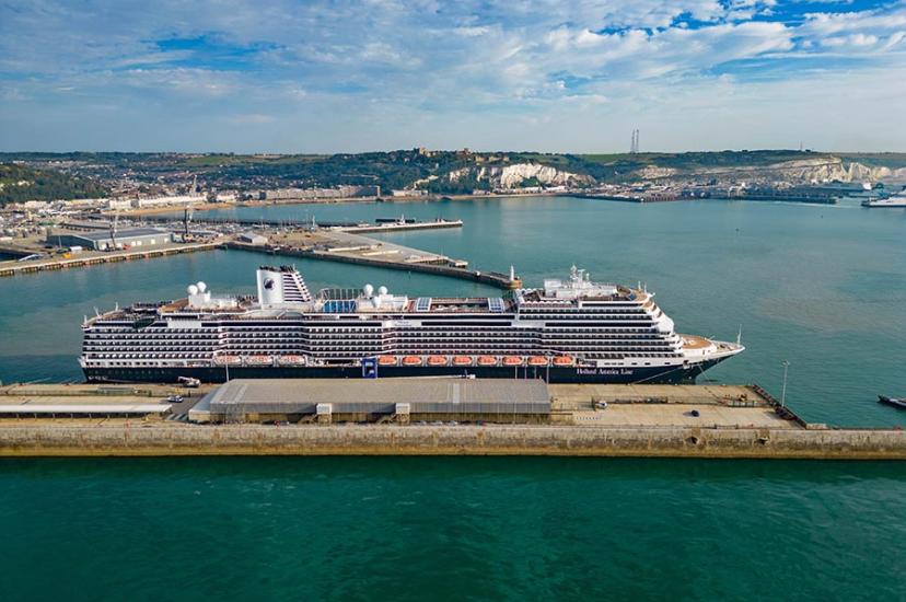 Nieuw Statendam in Dover 