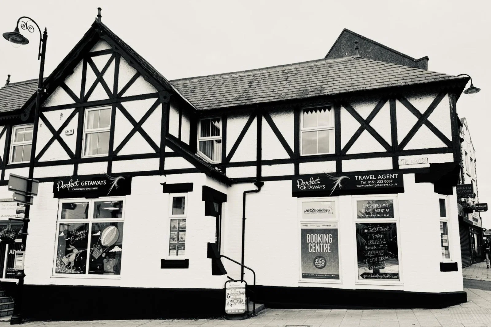Neston Perfect Getaways Black and White