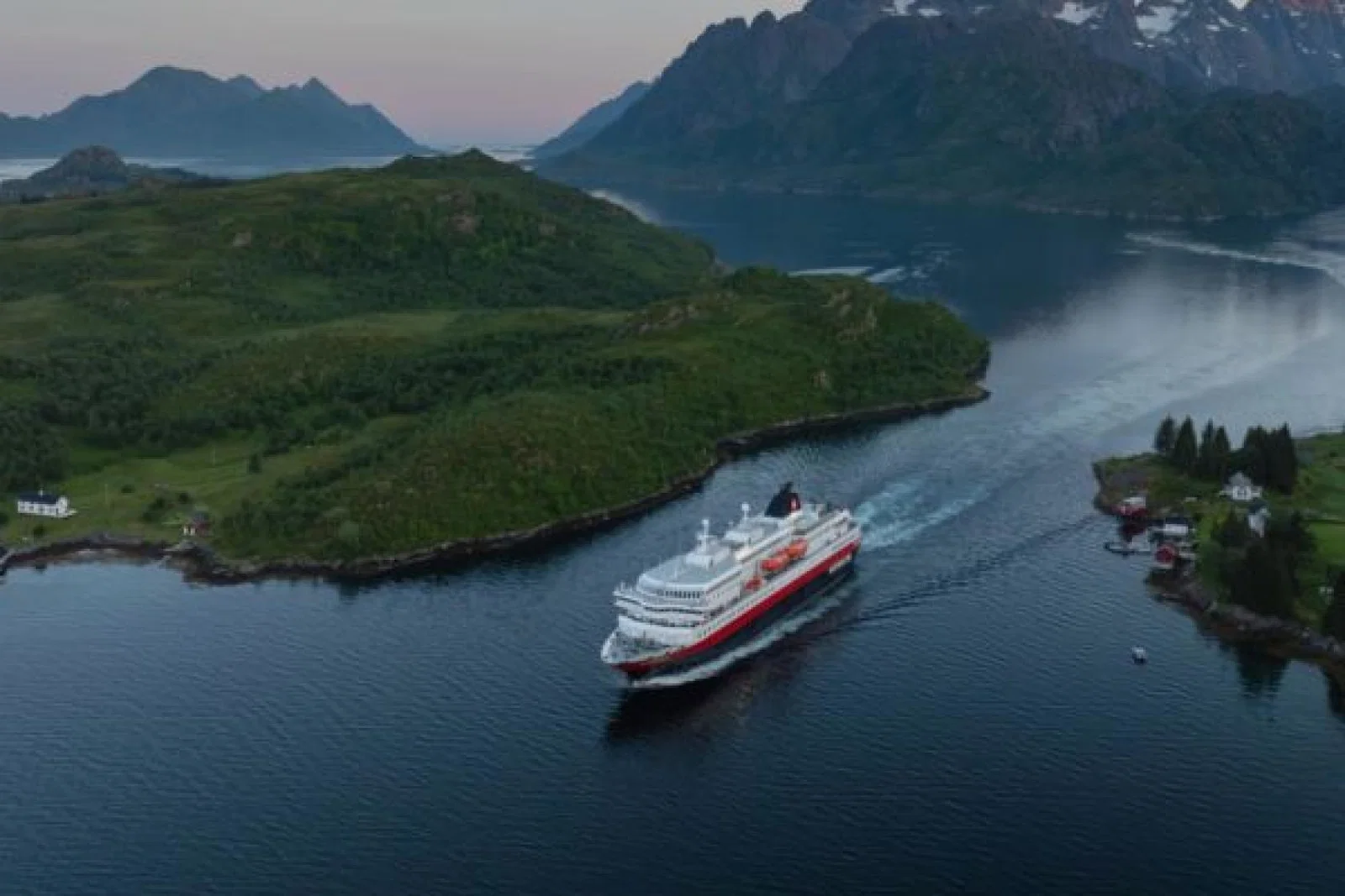 Hurtgruten ship Richard With