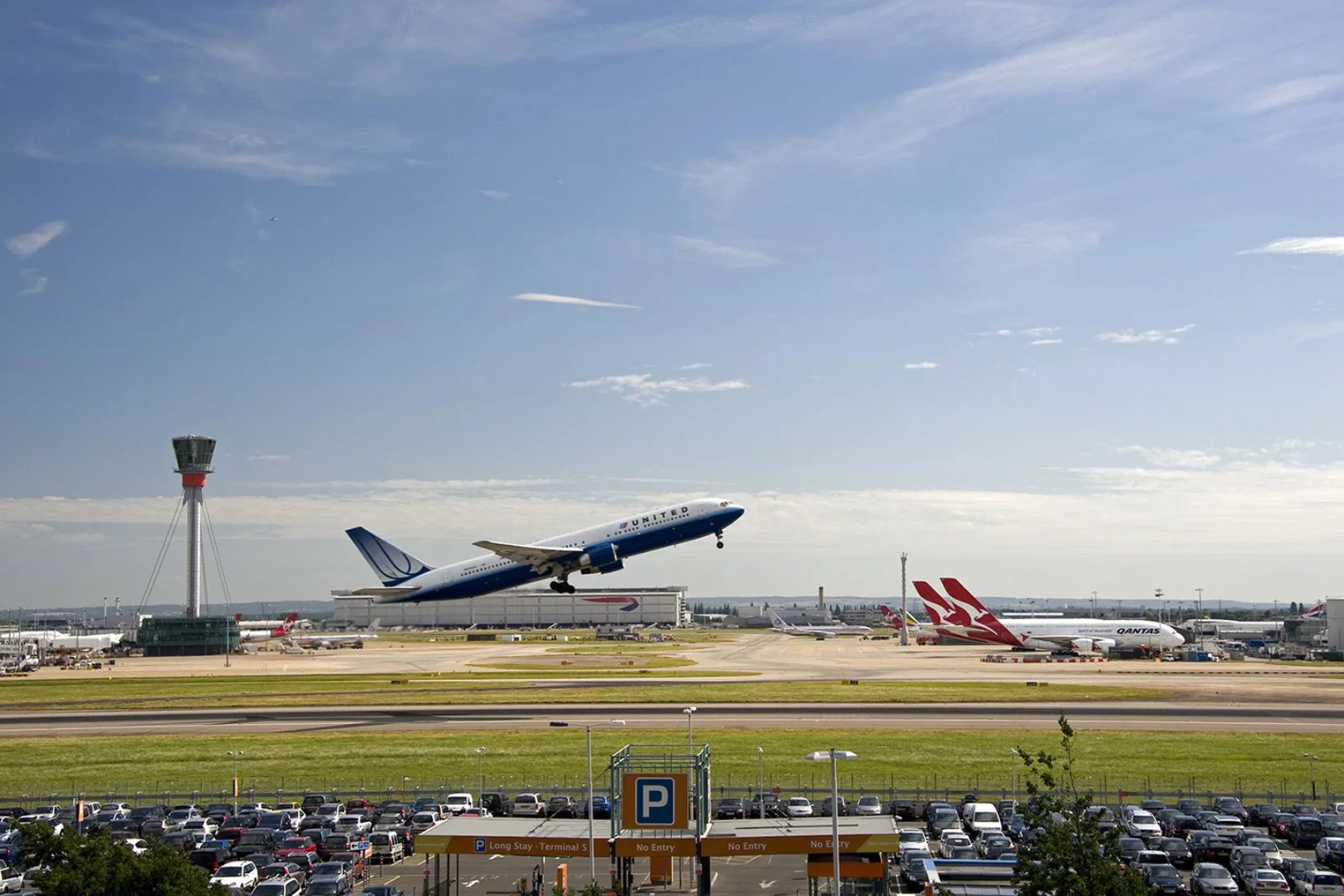 Heathrow - United jet