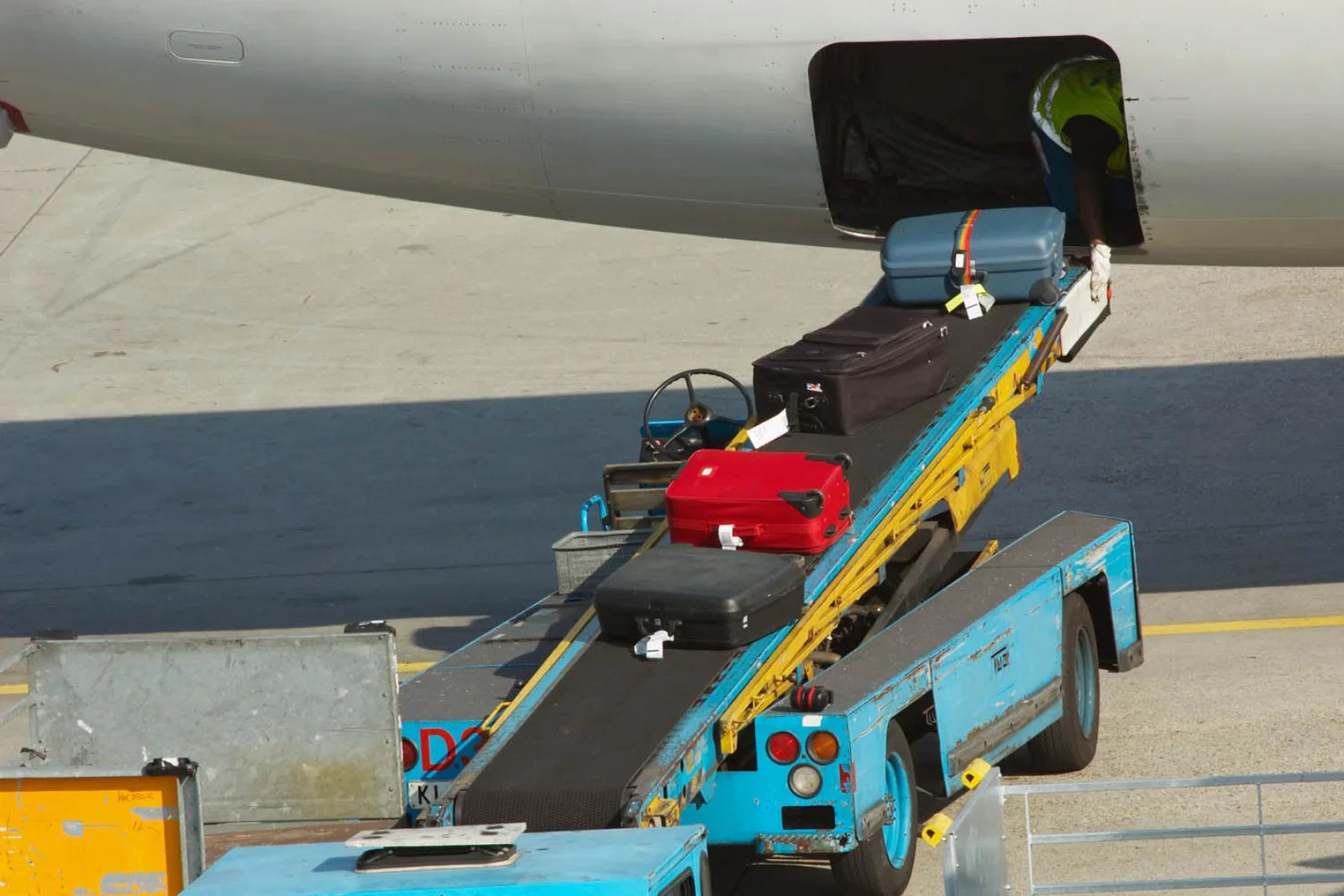 Baggage loading (stock)