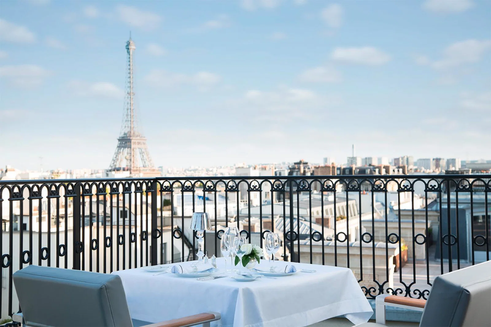 Peninsula Paris - LOiseau Blanc terrace