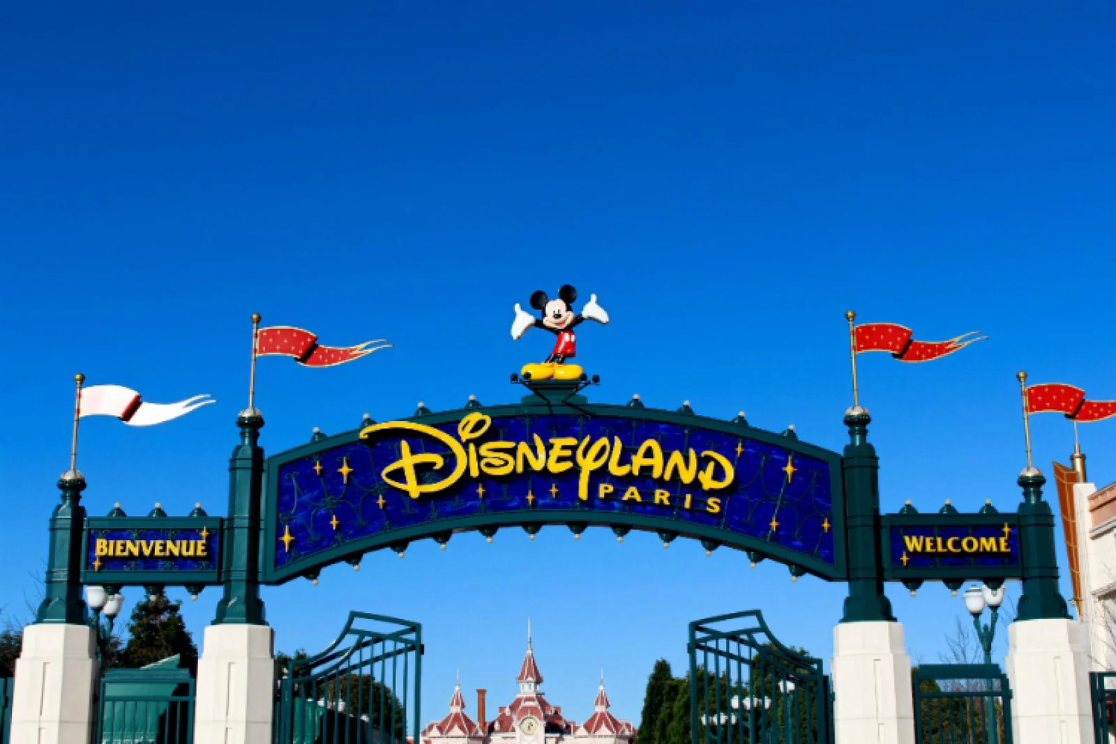 Disneyland Paris ThinkstockPhotos-498795584.jpg
