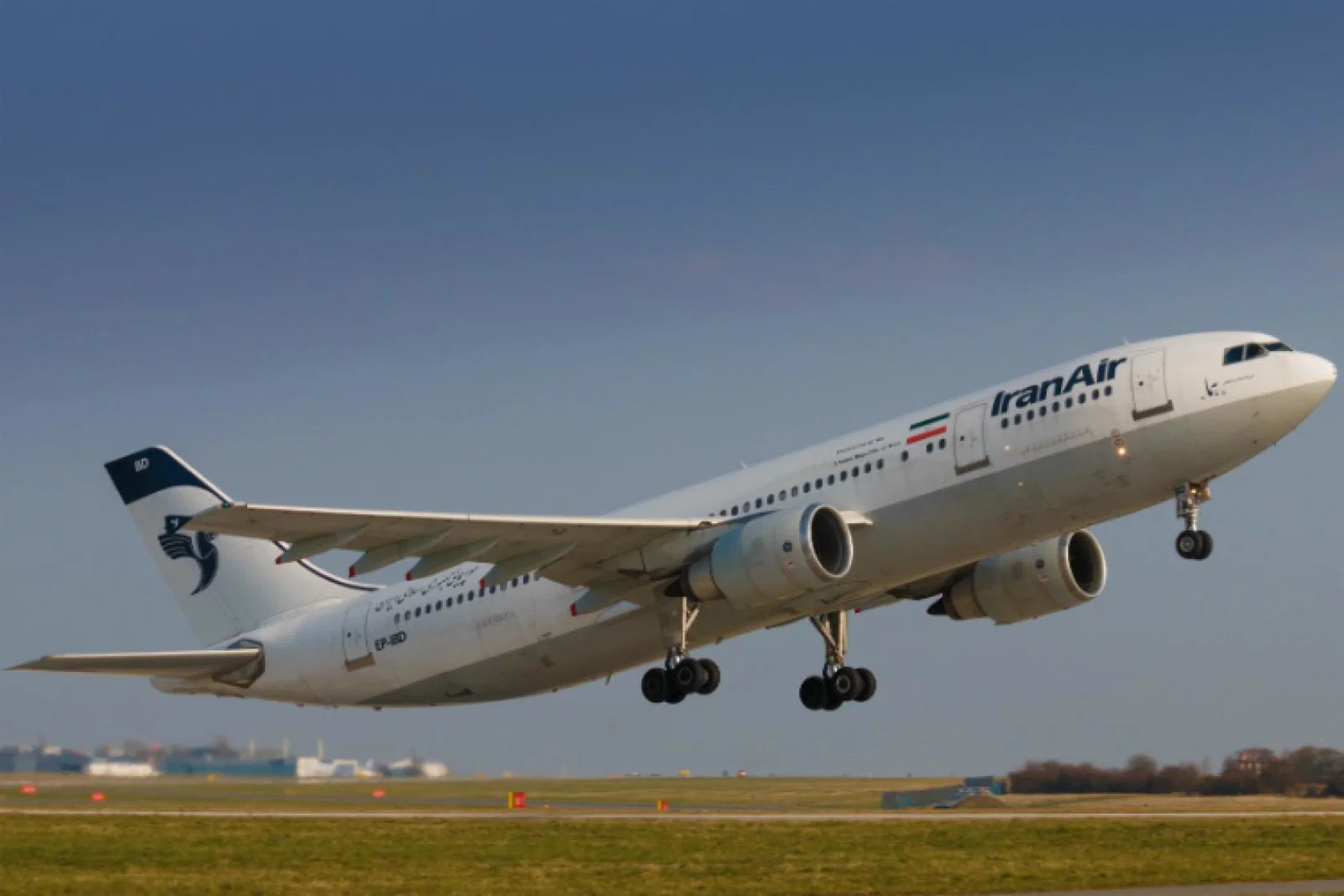 Iran Air ThinkstockPhotos-491086520.jpg