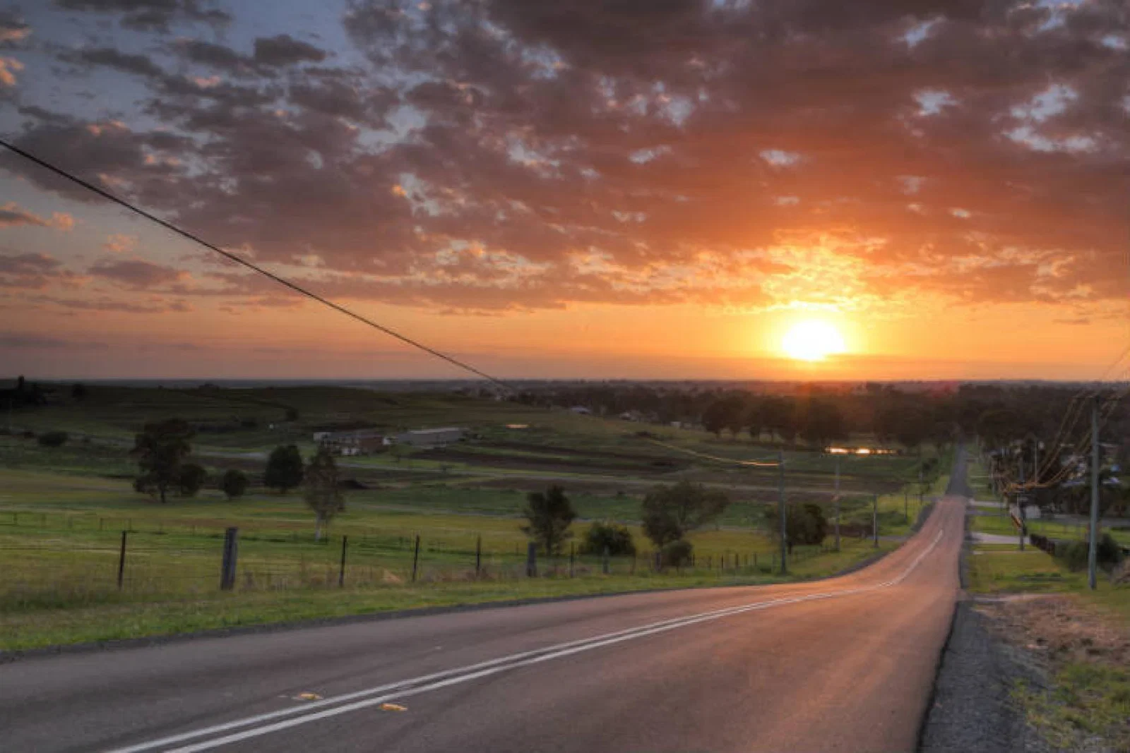 Sunrise over Orchard Hills Penrith-ThinkstockPhotos-492774882