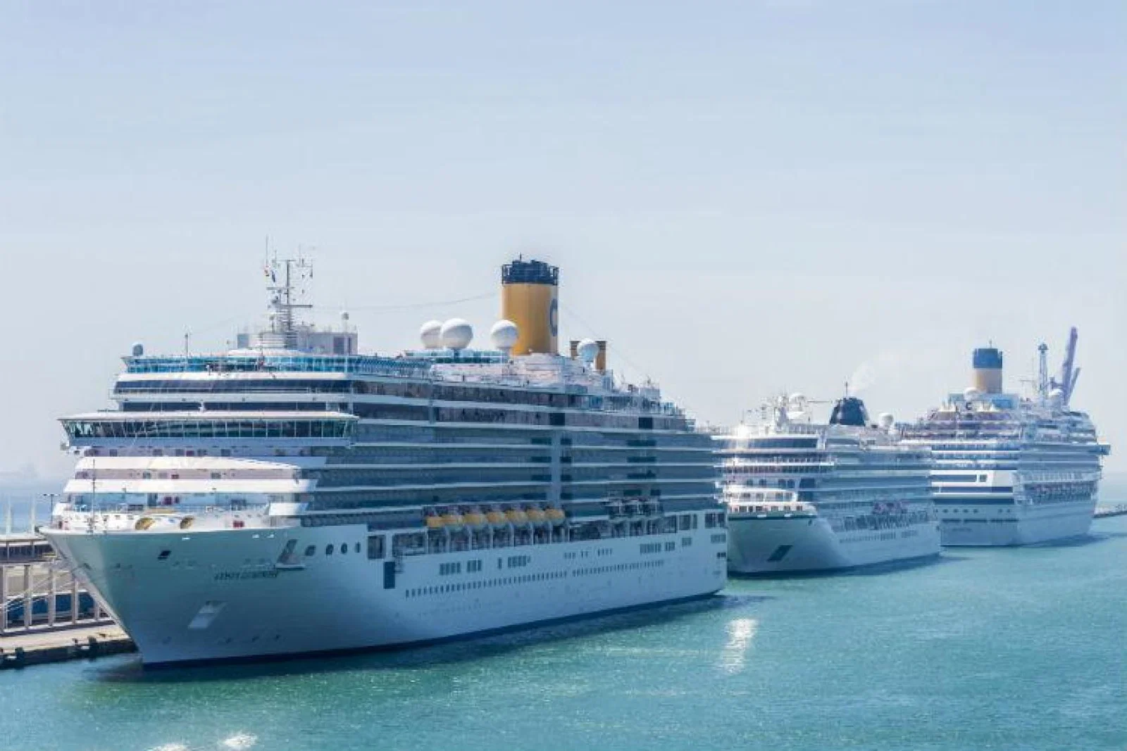 barcelona cruise terminal ThinkstockPhotos-473142052