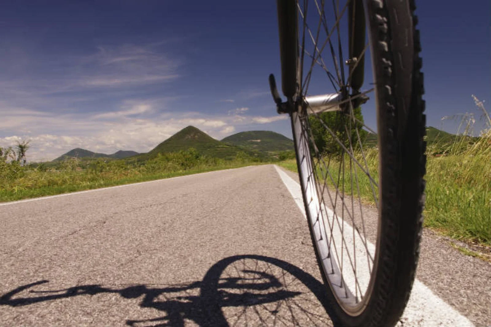road cycling ThinkstockPhotos-494295049