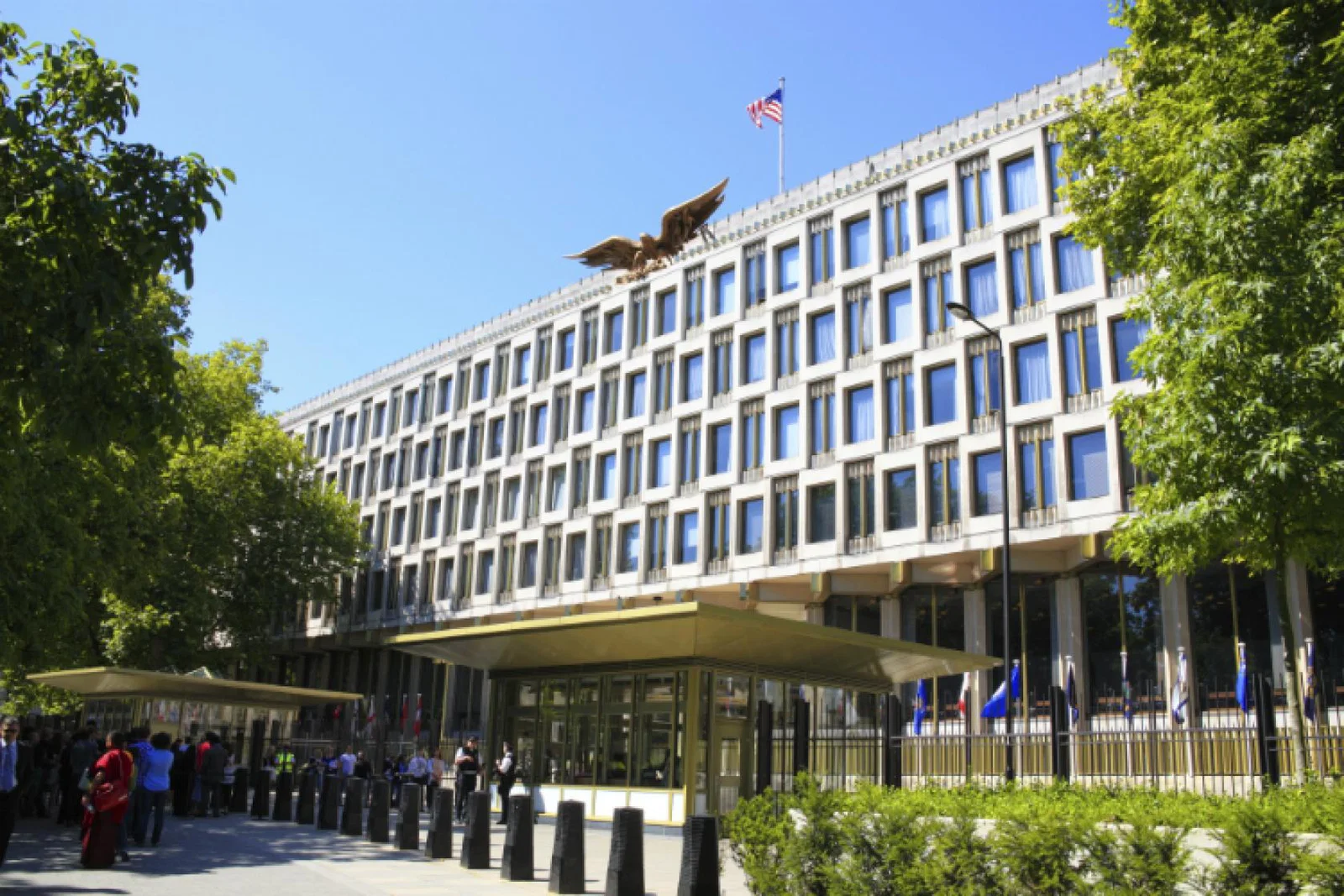 US Embassy ThinkstockPhotos-458115839.jpg
