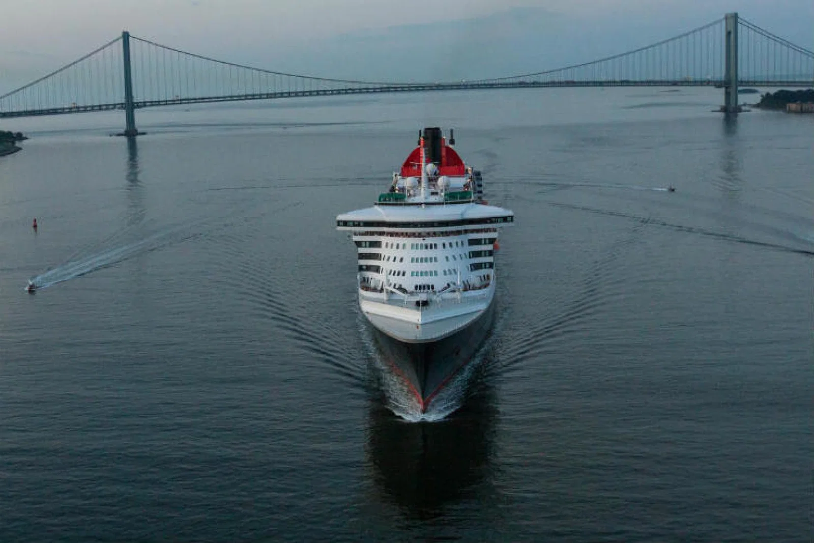 Queen Mary 2 - New York.jpg