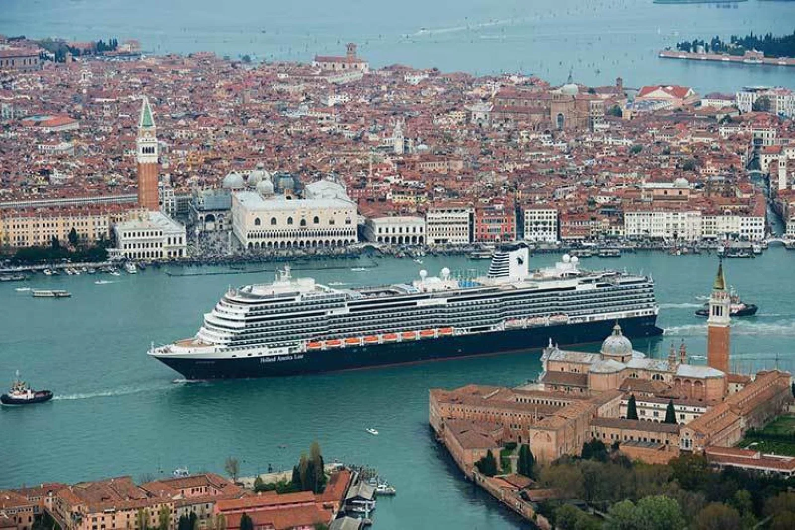 Koningsdam Holland America Line