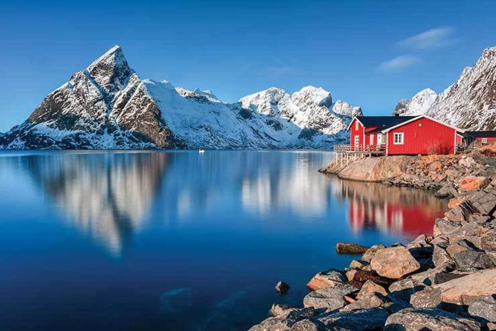 Arctic lake house