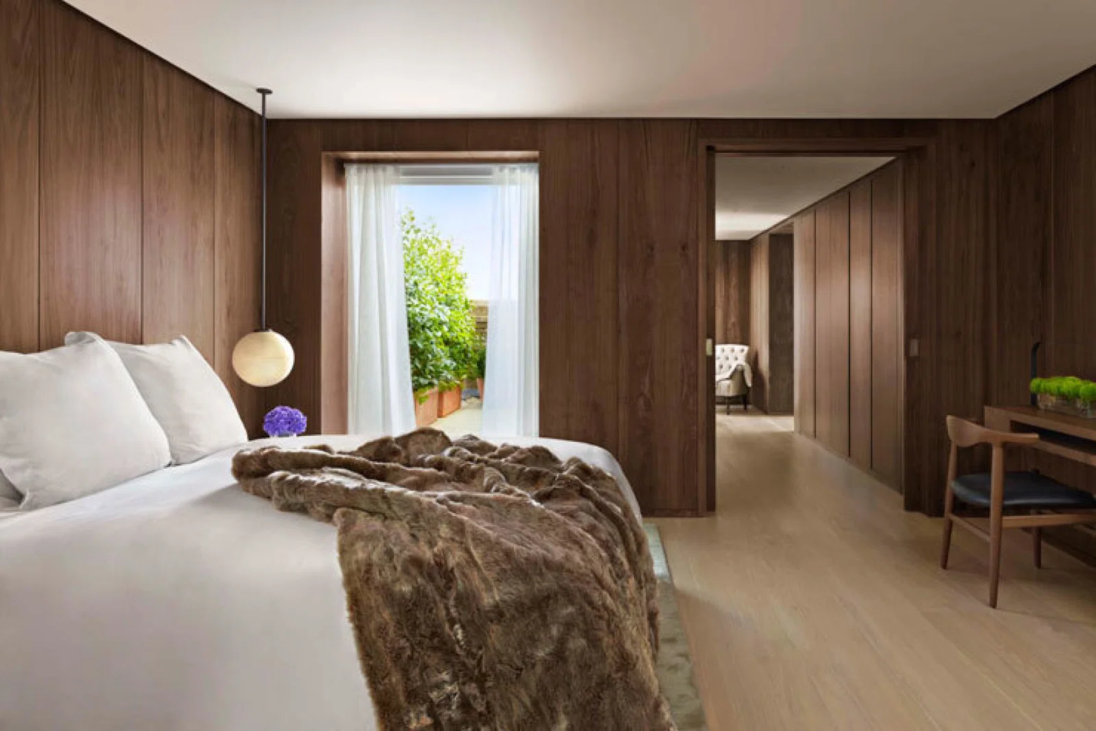 Penthouse-Bedroom-London.jpg