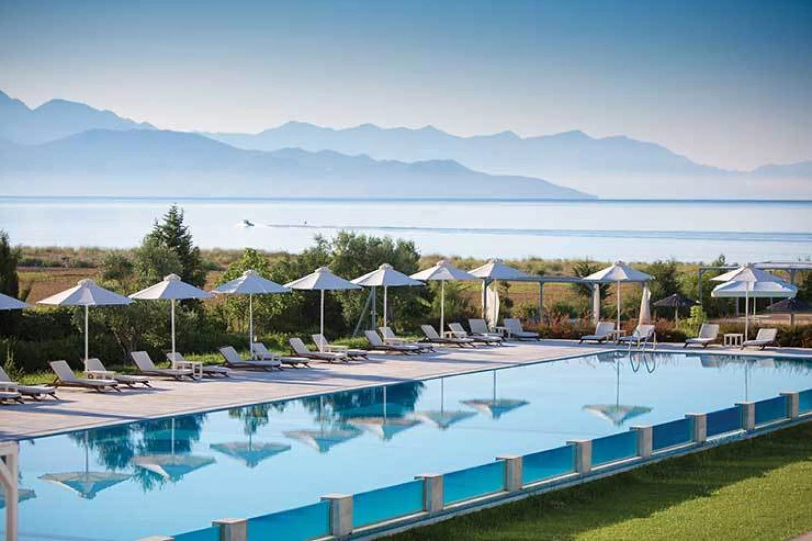 Buca Beachclub pool