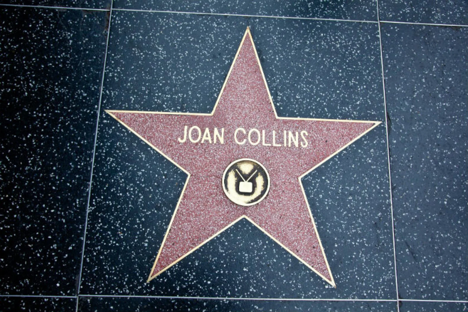 iStock Joan Collins .jpg