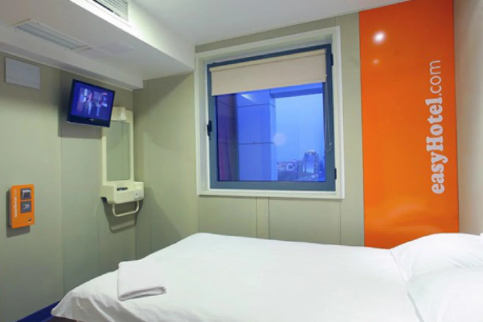 EasyHotel