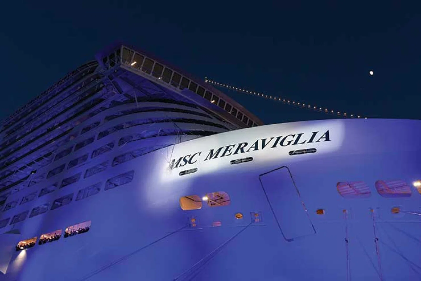 The-bottle-smashes-on-the-hull-to-officially-christen-MSC-Meraviglia.jpg