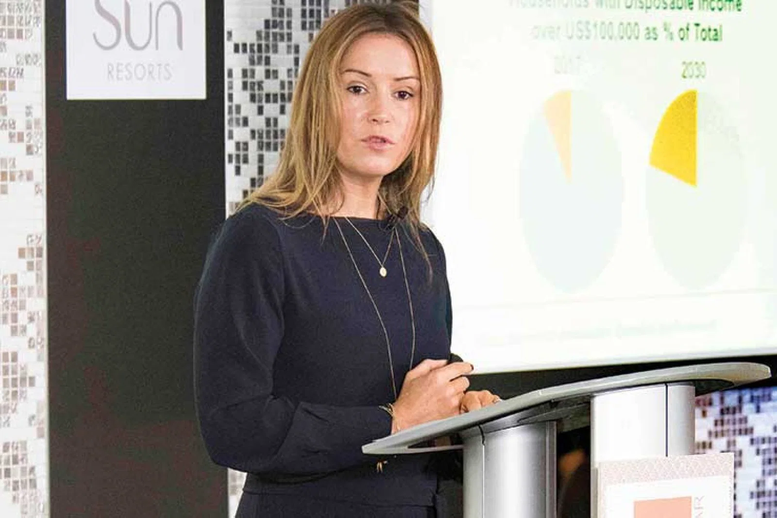 Fflur Roberts speaking at ttgluxury Seminar