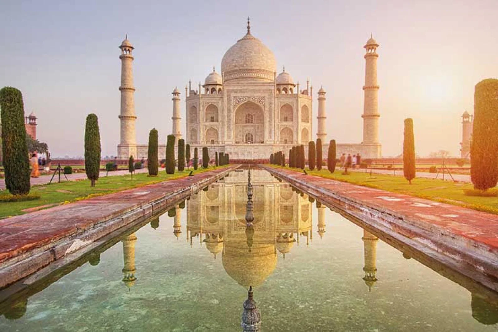 Taj Mahal at dawn