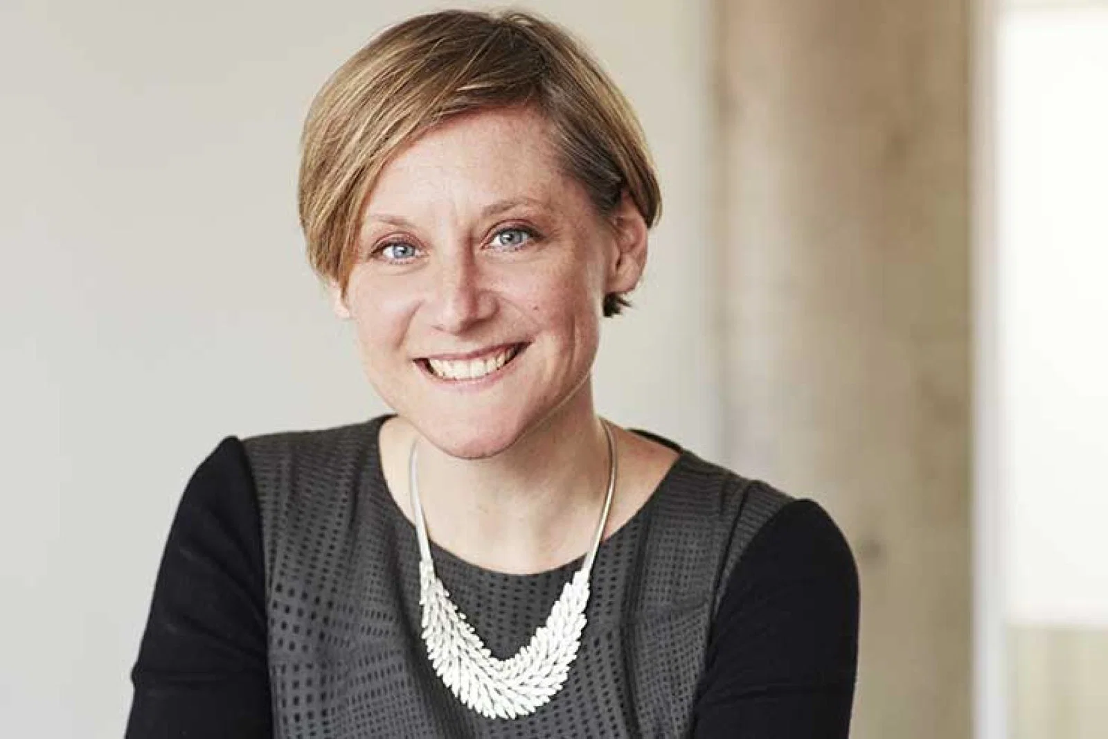 Victoria Bacon, Abta