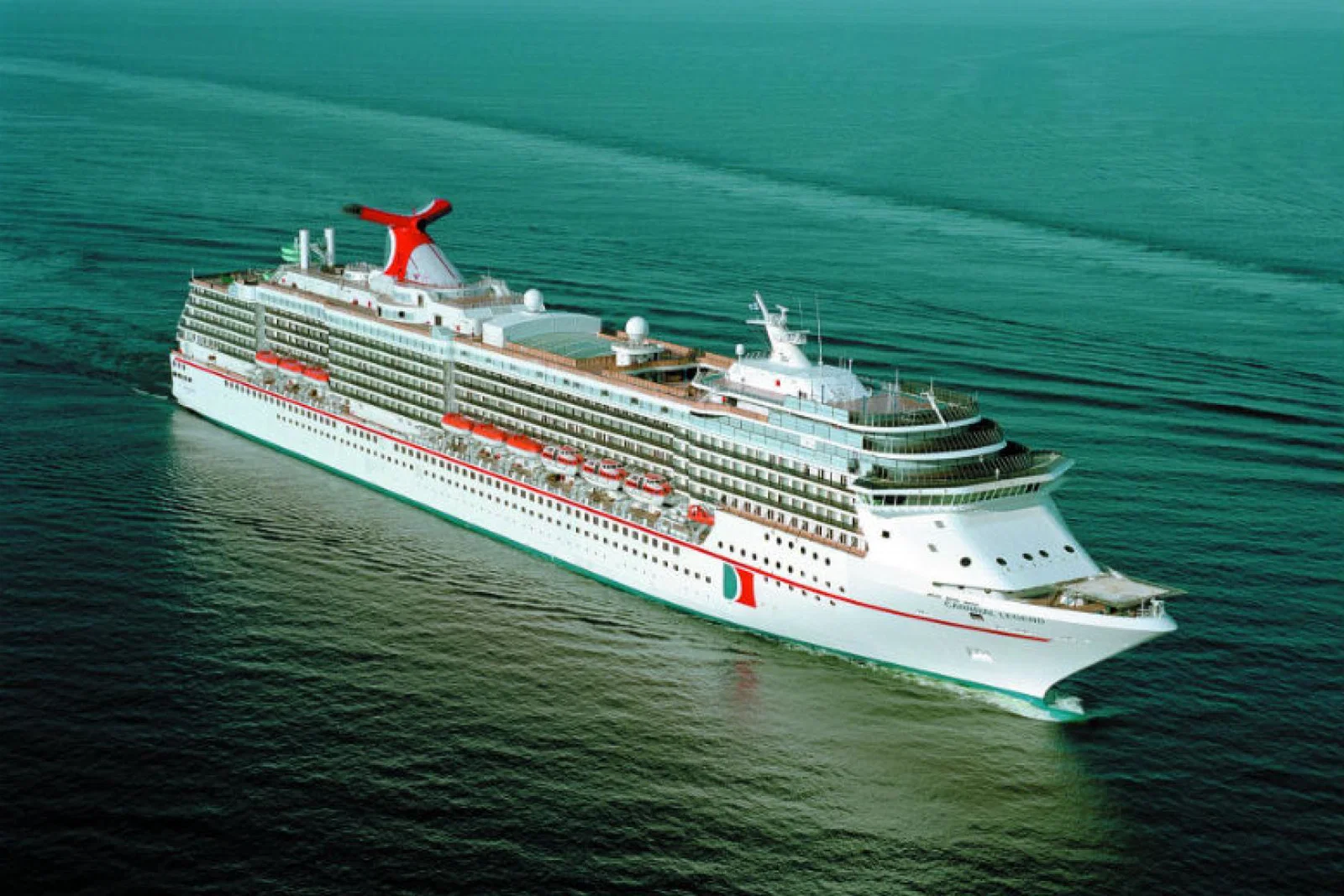 Carnival Legend (aug02).jpg