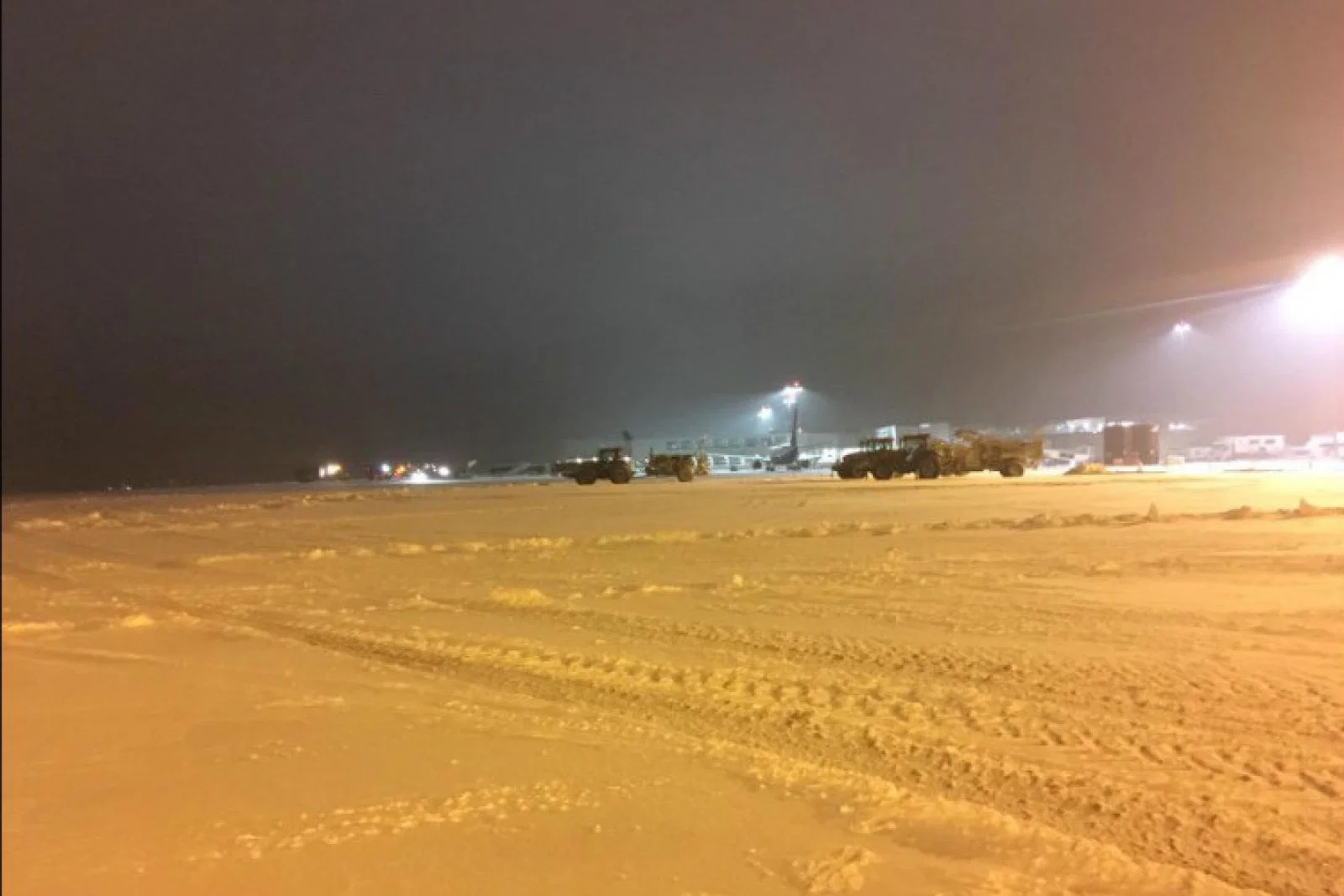 Bristol Airport Snow.jpg