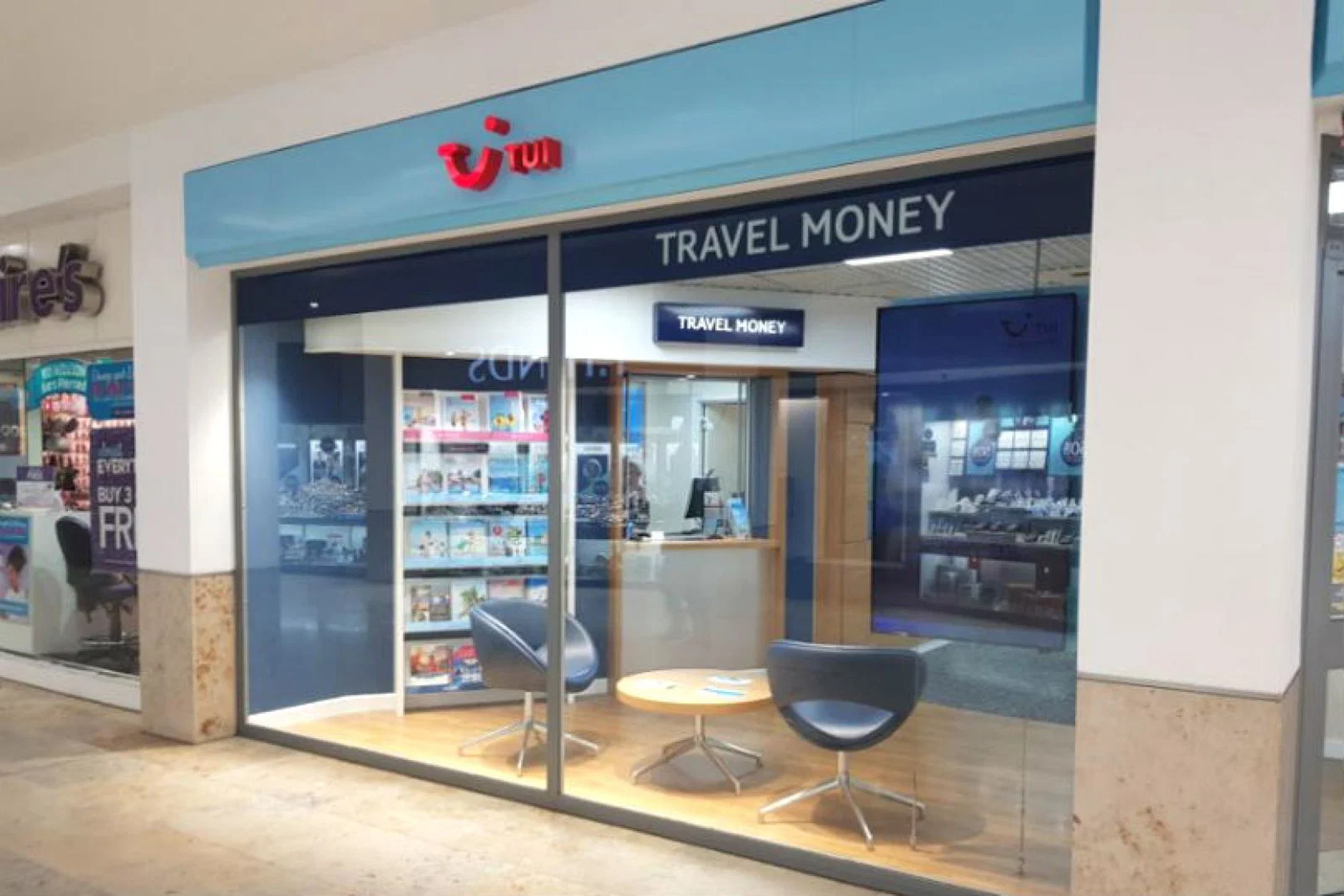 Tui will close 166 high street stores