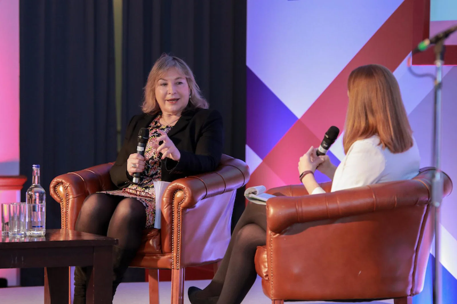 VisitBritain's Patricia Yates (left) in conversation with TTG Media's Pippa Jacks