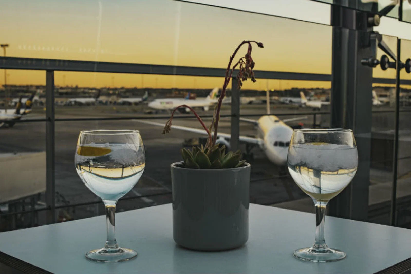 Is it time to curb pre-flight drinking?