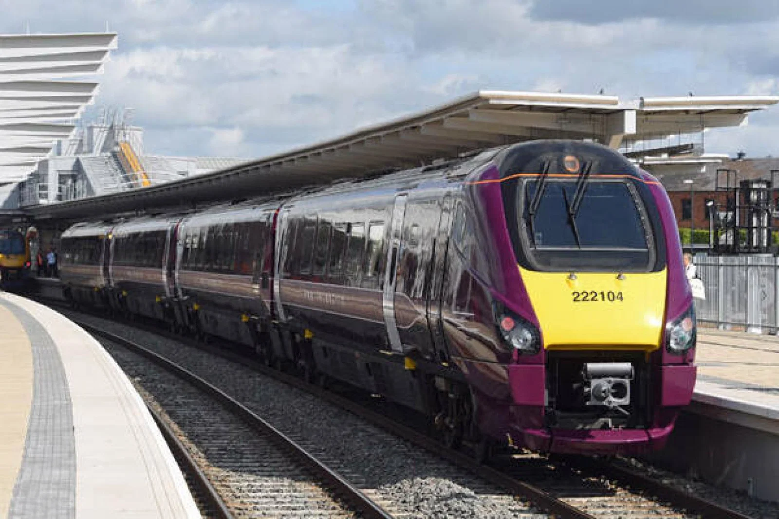 Travel lambasts government for Wi-Fi removal on trains