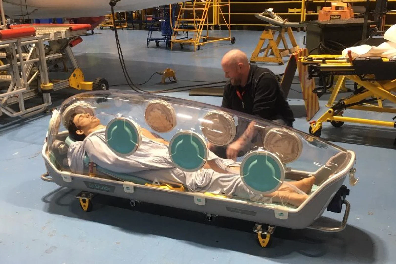 The aircraft will be equipped with Epishuttle isolation pods