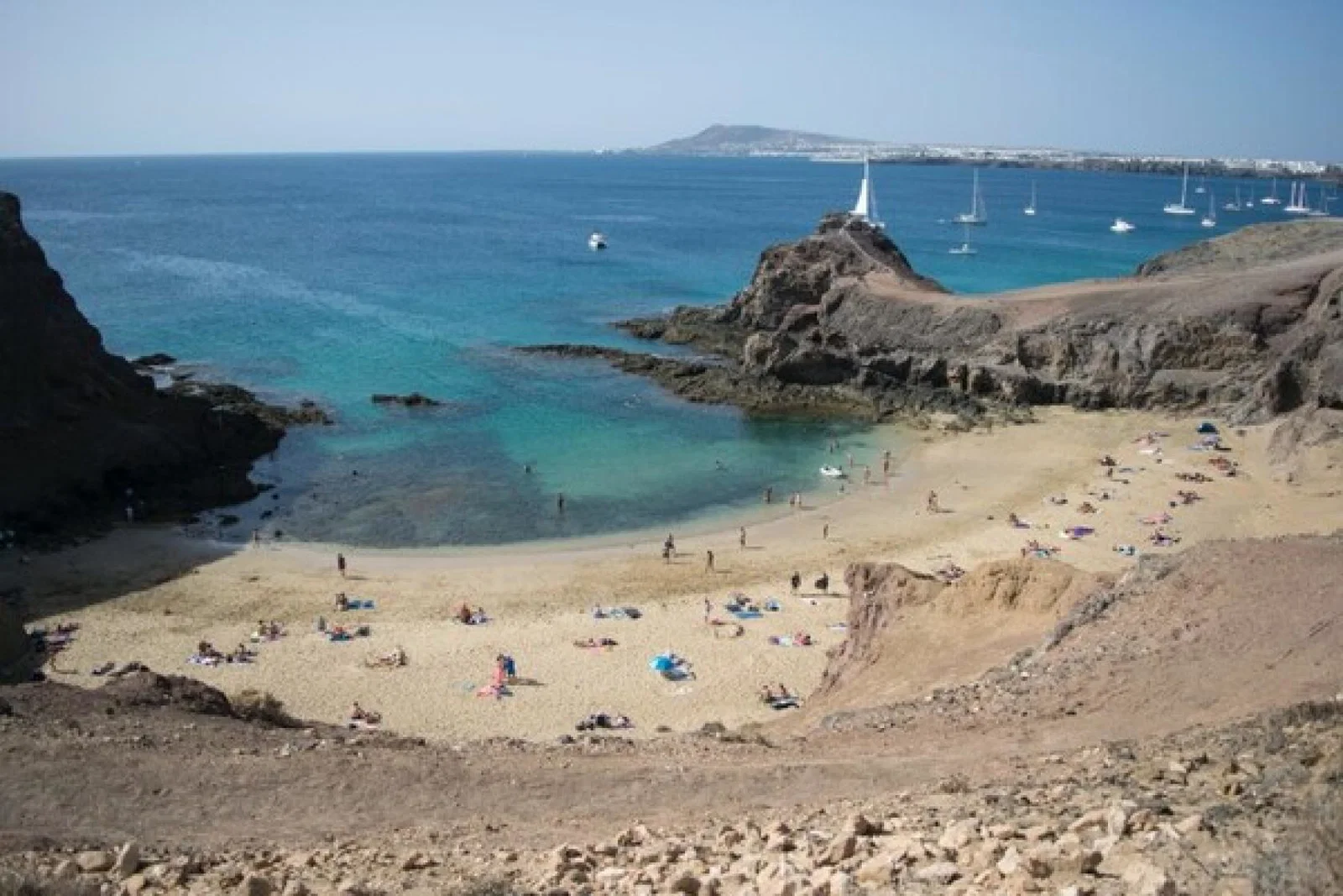 Lanzarote (Credit: Piet Bastine / Unsplash) piet-bastine-TiNikTzSaKE-unsplash.jpg
