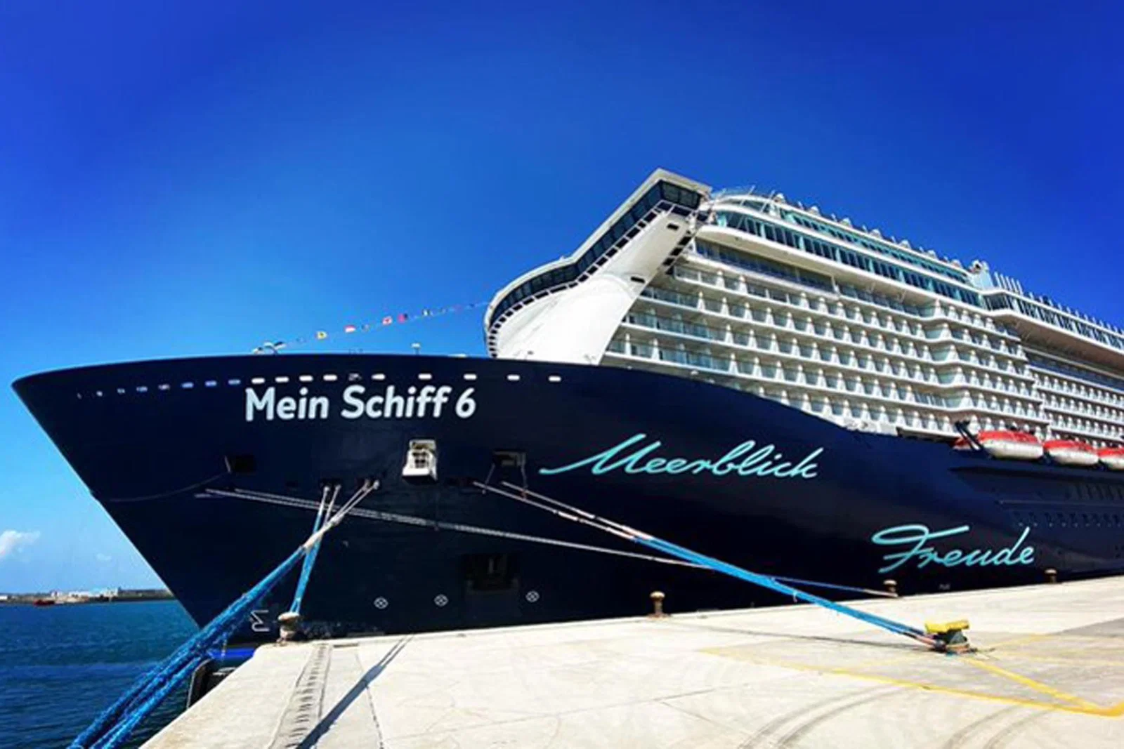 Mein Schiff 6 is continuing on its Greek itinerary