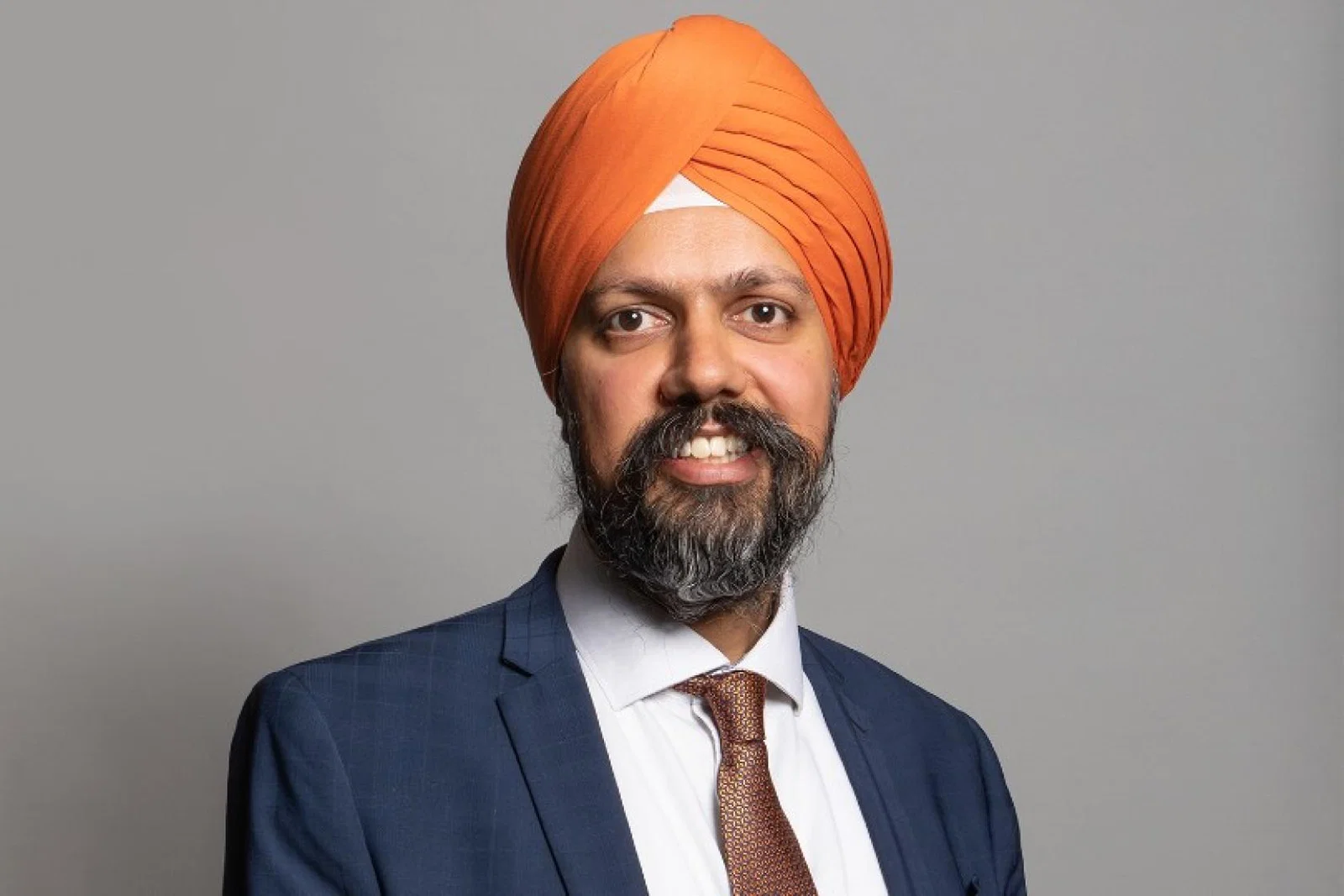 Chris Wright asked Labour’s Tan Dhesi to get leader Keir Starmer to address travel’s struggles at PMQs
