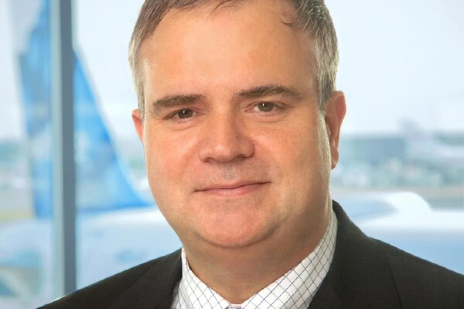 JetBlue's Robin Hayes will step down in February