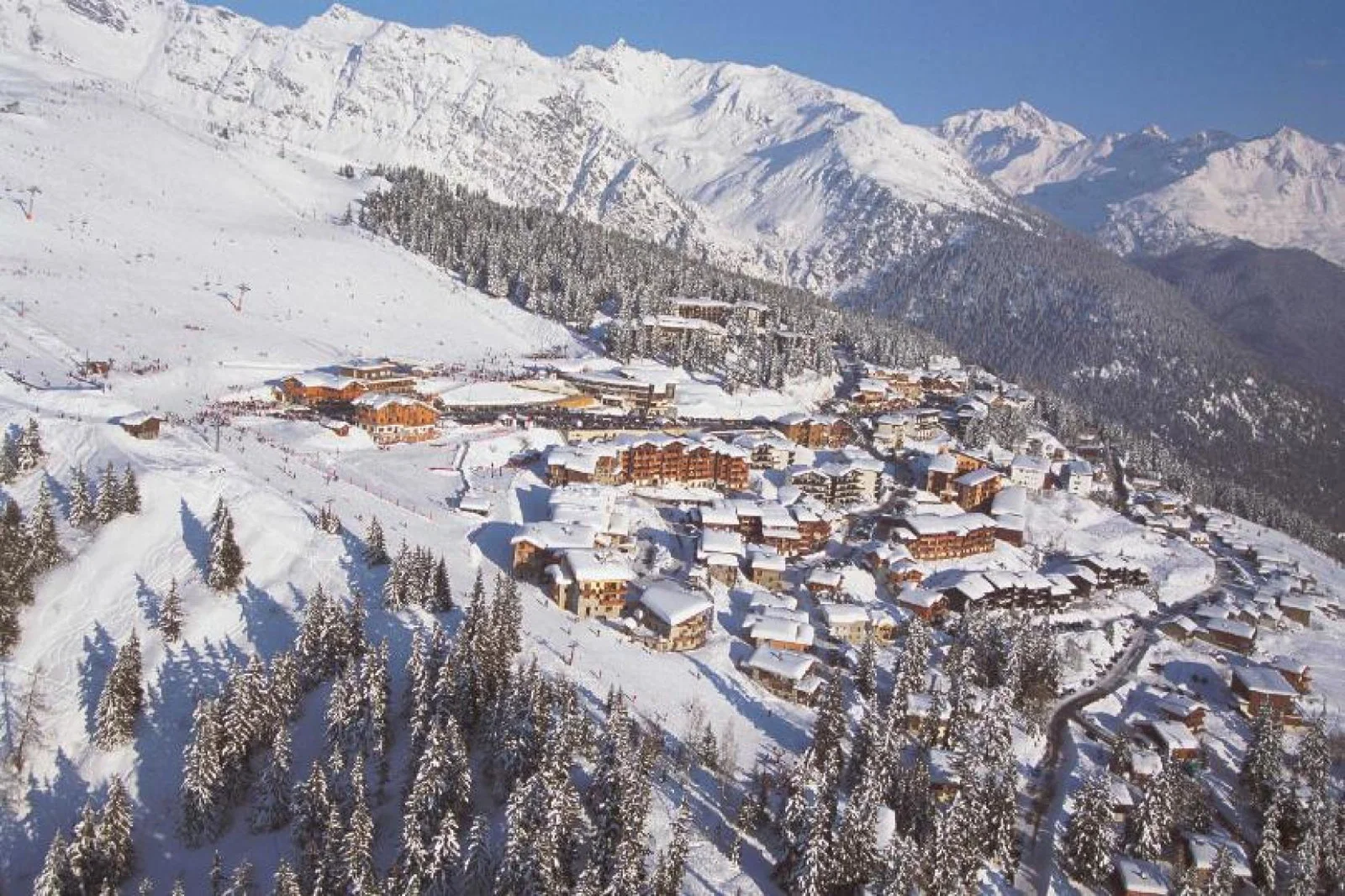 Esprit Ski's winter 2020/21 programme has been suspended (Pictured: La Rosiere, France)