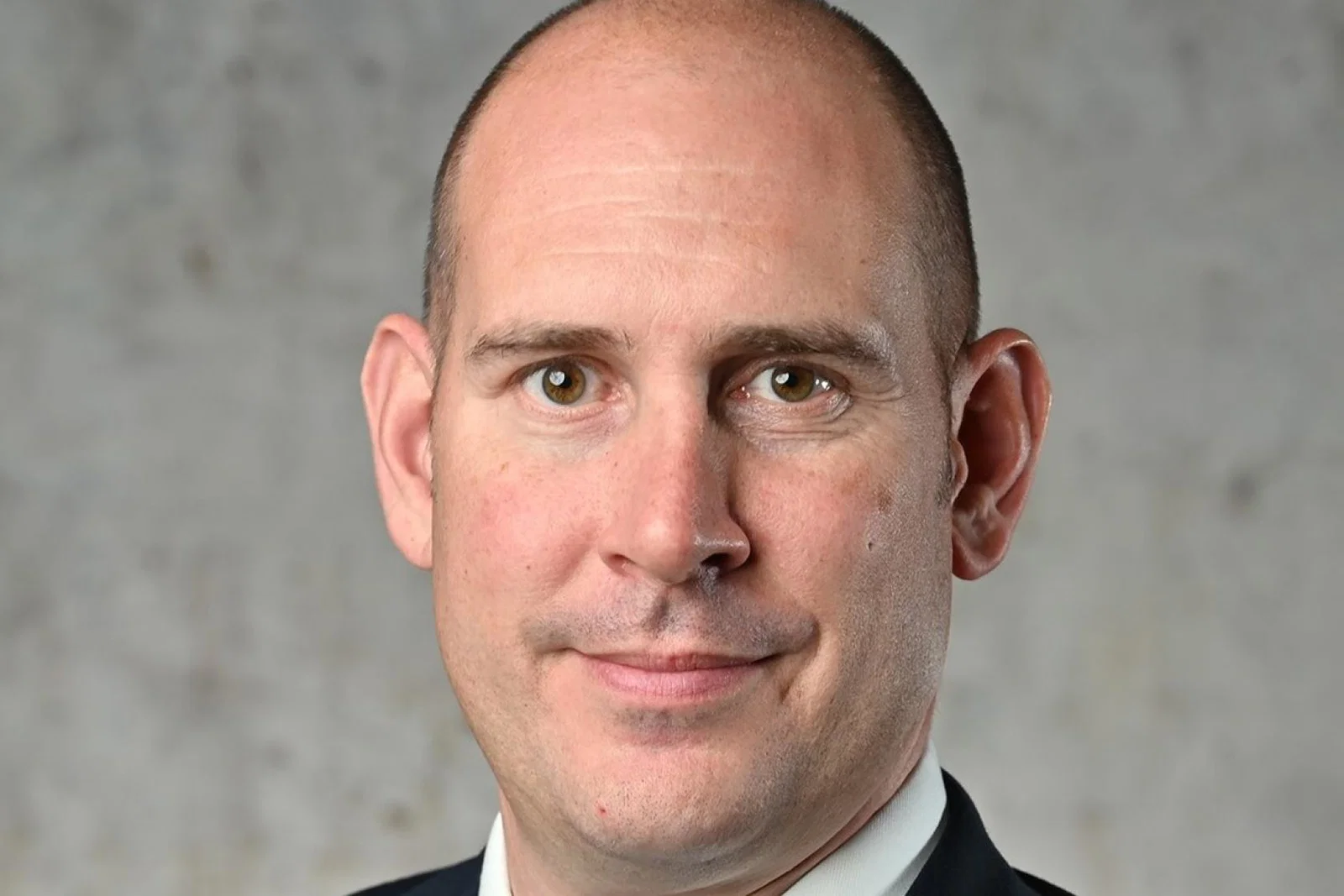 Julian Munsey joins from Reed & Mackay after more than 20 years working in the travel management sector