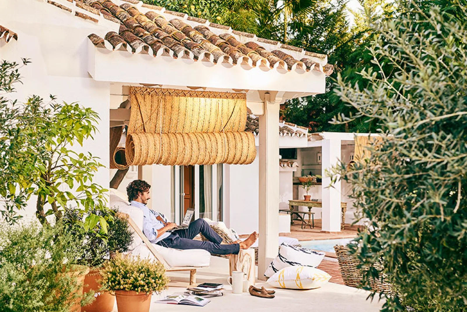 WorkfromParadise_Villa_Work.jpg