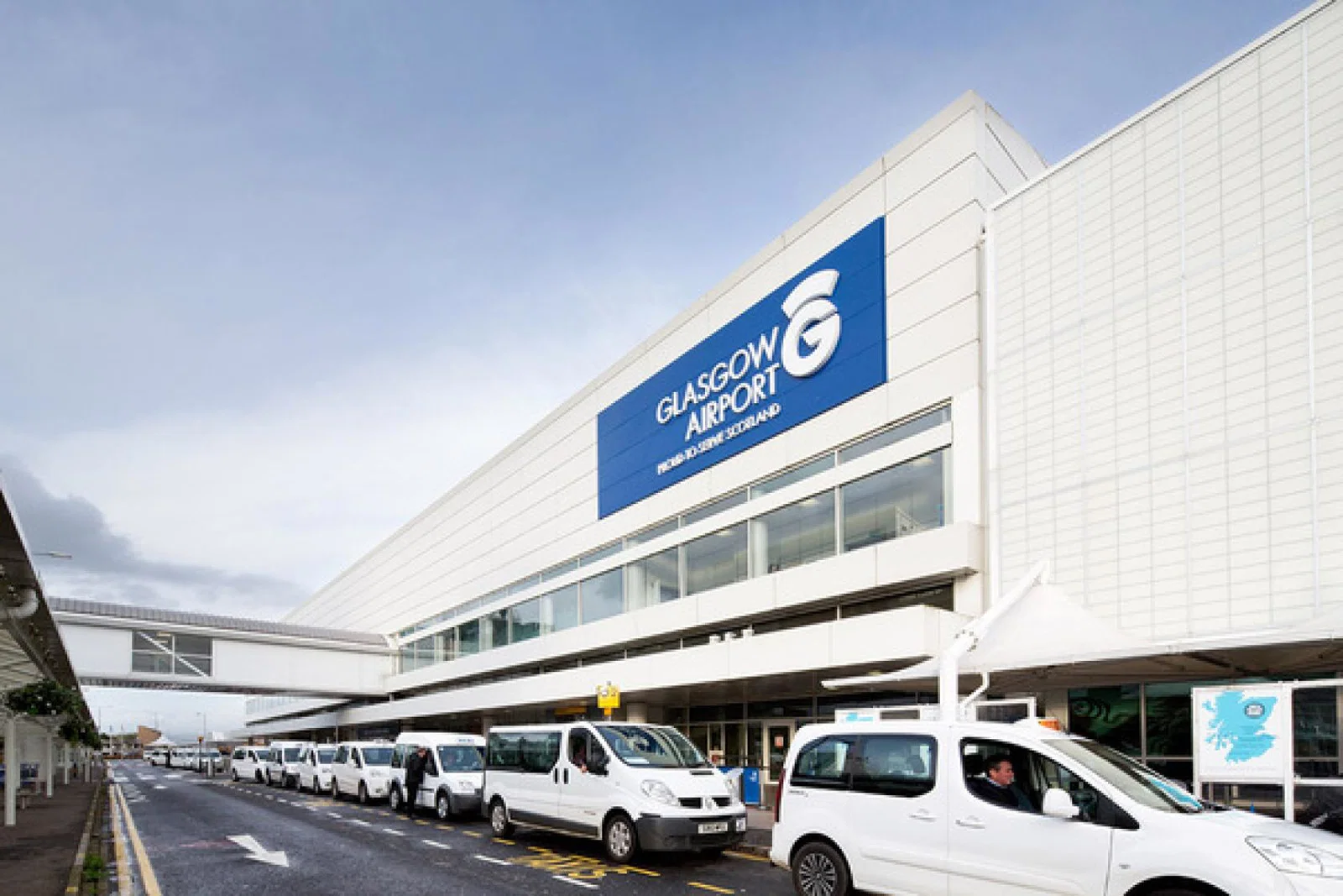 Glasgow Airport exterior.jpg
