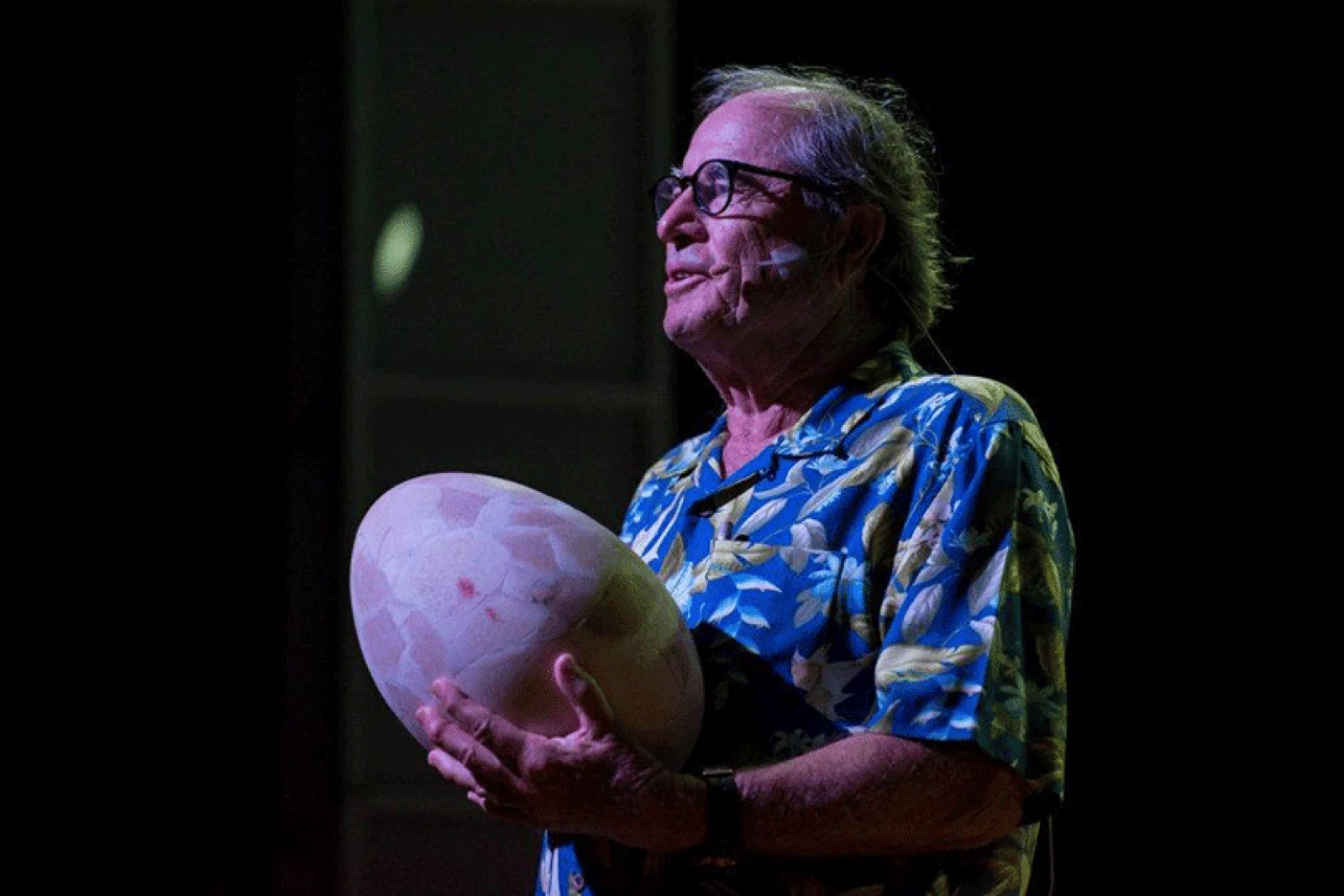 Paul Theroux to kick off Silversea’s World Cruise