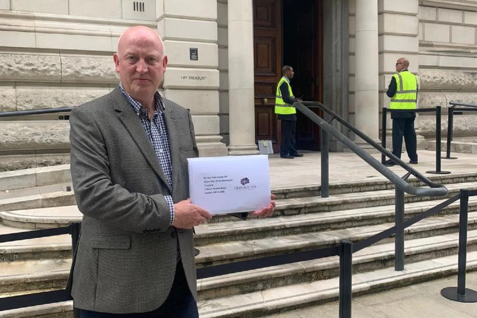 UKinbound's Joss Croft delivers plans for a Tourism Export Recovery Fund to the Treasury