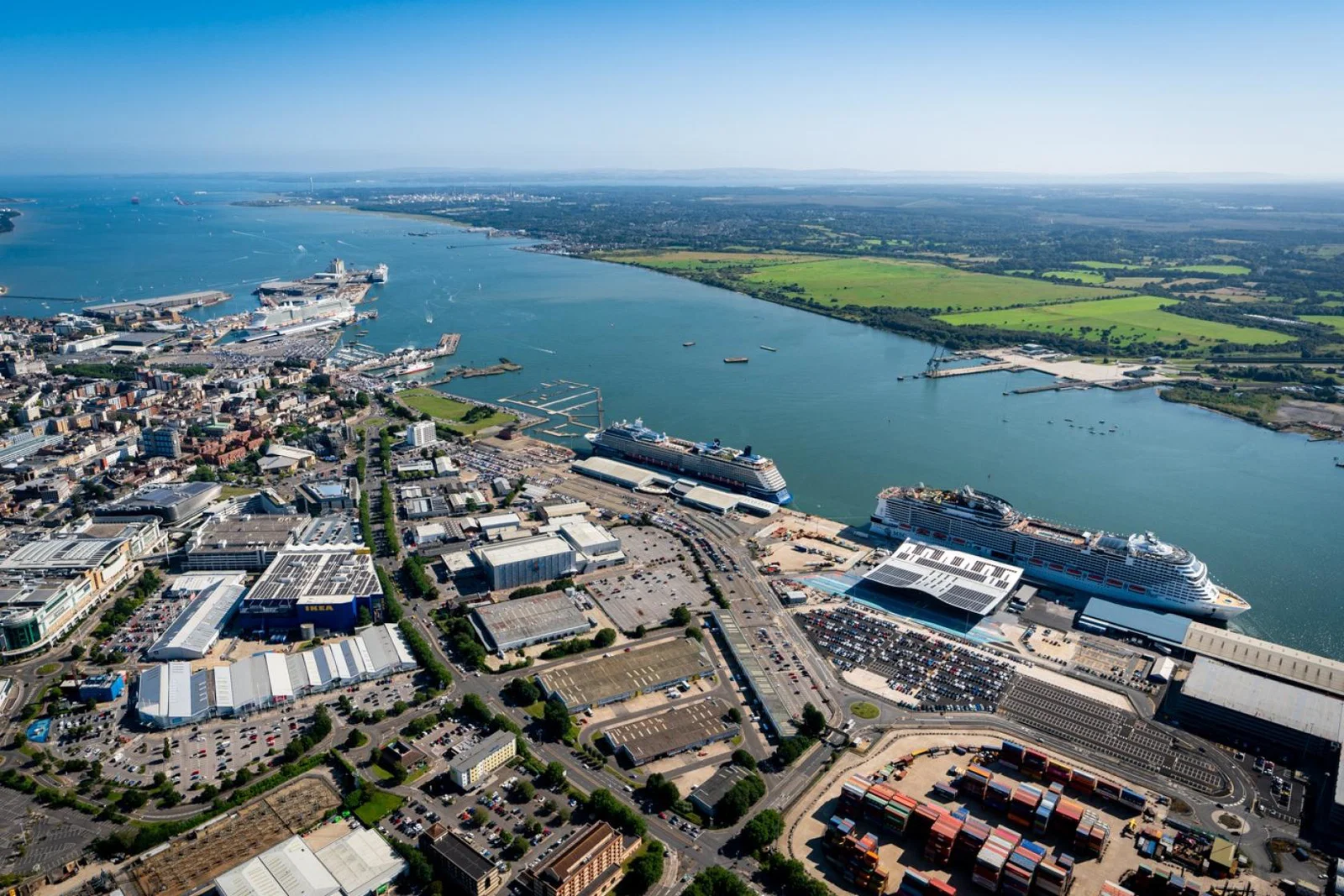 Southampton Horizon cruise terminal.jpg