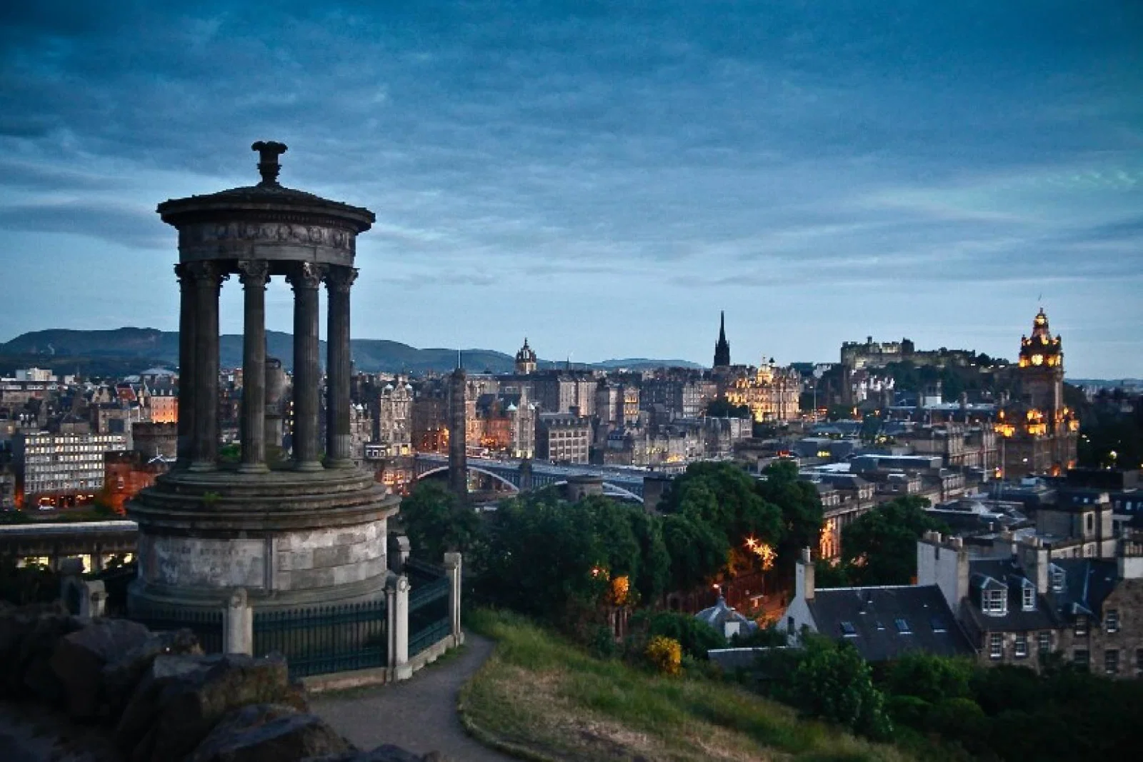 Edinburgh will charge tourists a per night tax (Credit: Peter Cordes / Unsplash)