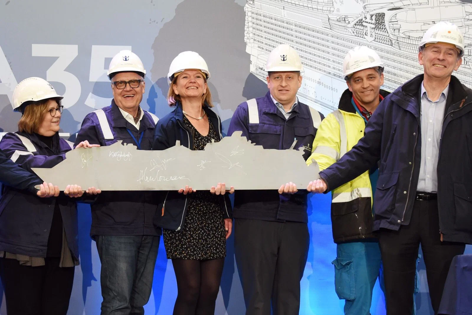 Construction of Royal's sixth Oasis-class ship as begun in Saint Nazaire
